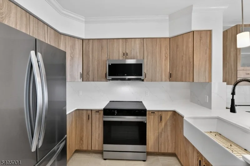 Photo of 8 Maple Cres Unit 12