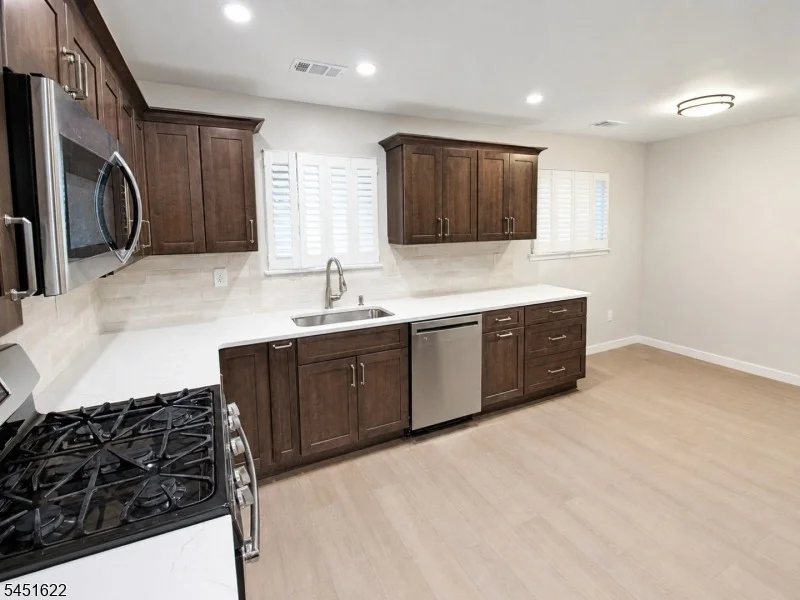 Photo of 13 Patton Dr