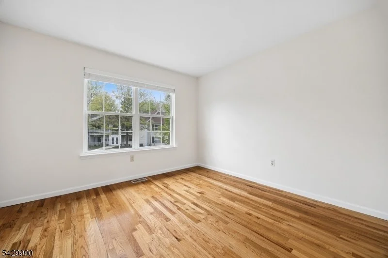Photo of 35 Maple Ln
