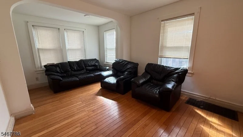 Photo of 807 George St
