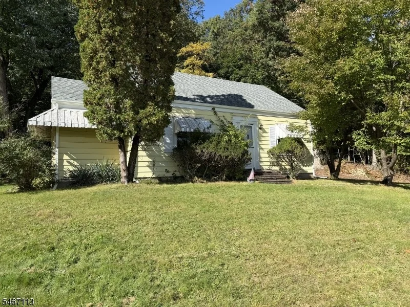 Photo of 304 Goffle Rd