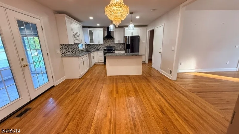 Photo of 88 Meadowbrook Rd