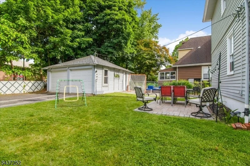 Photo of 13 Elm Dr