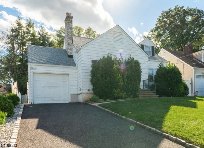 Photo of 439 Wheaton Rd