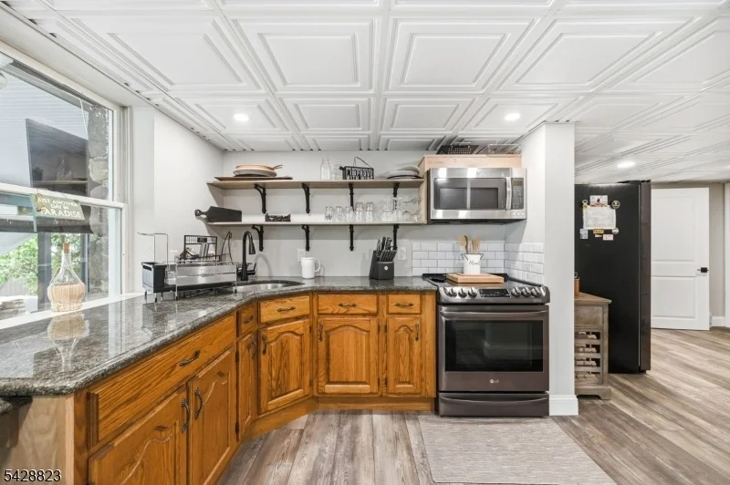 Photo of 206 Long Pond Rd