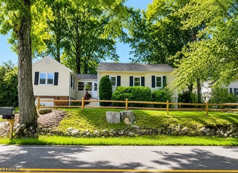 Photo of 501 Diamond Spring Rd