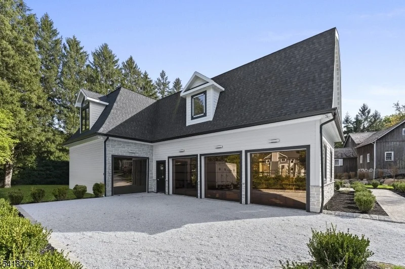 Photo of 48 Pleasant Ave