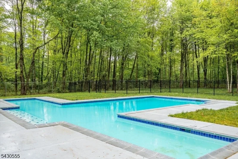 Photo of 270 Mountain Rd