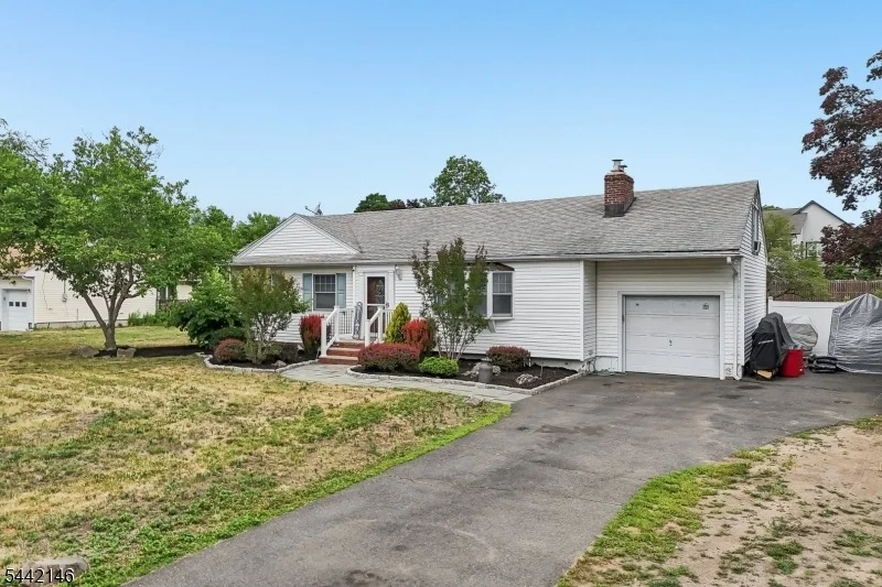 Photo of 49 Pancake Hollow Dr
