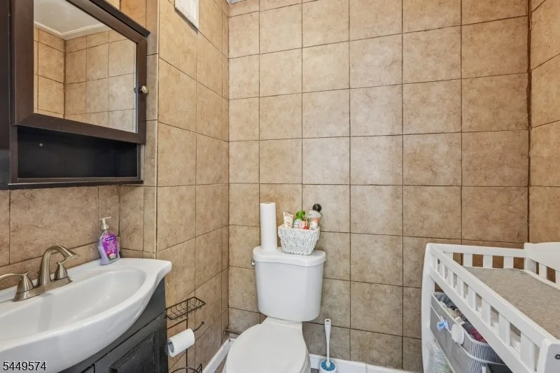 Photo of 2 Howard St