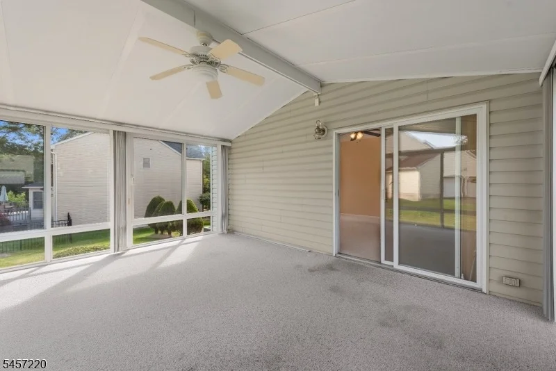 Photo of 4 Hawthorn Dr