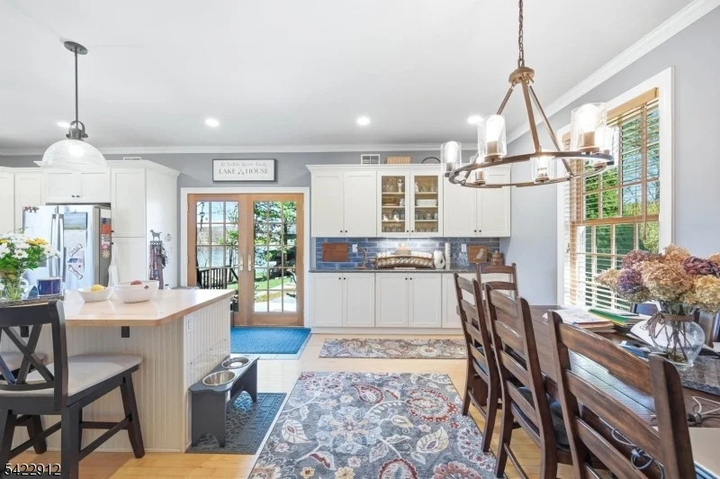 Photo of 173 Point Breeze Dr