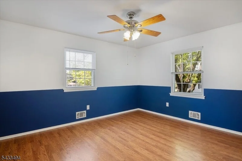 Photo of 44 Summit Rd