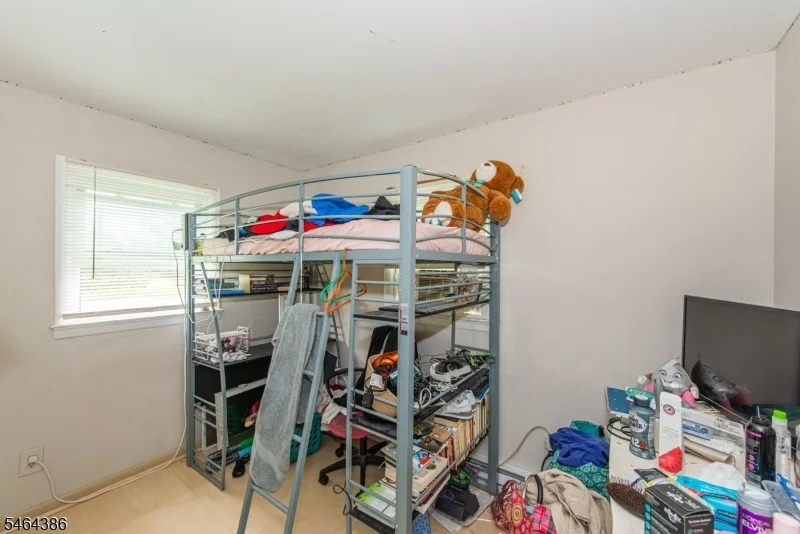 Photo of 4 Gilbert Dr
