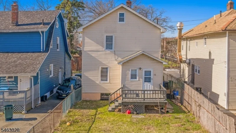 Photo of 83 May St