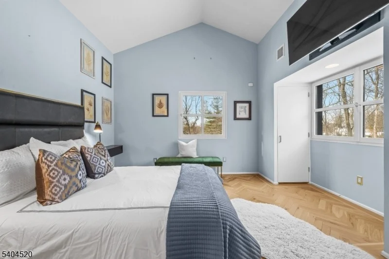 Photo of 451 Mountain Ave