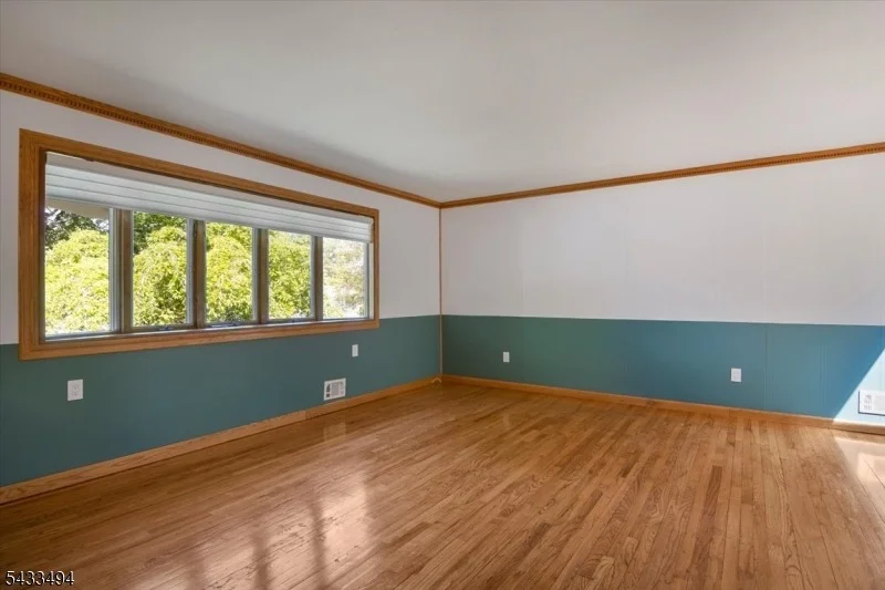 Photo of 44 Summit Rd