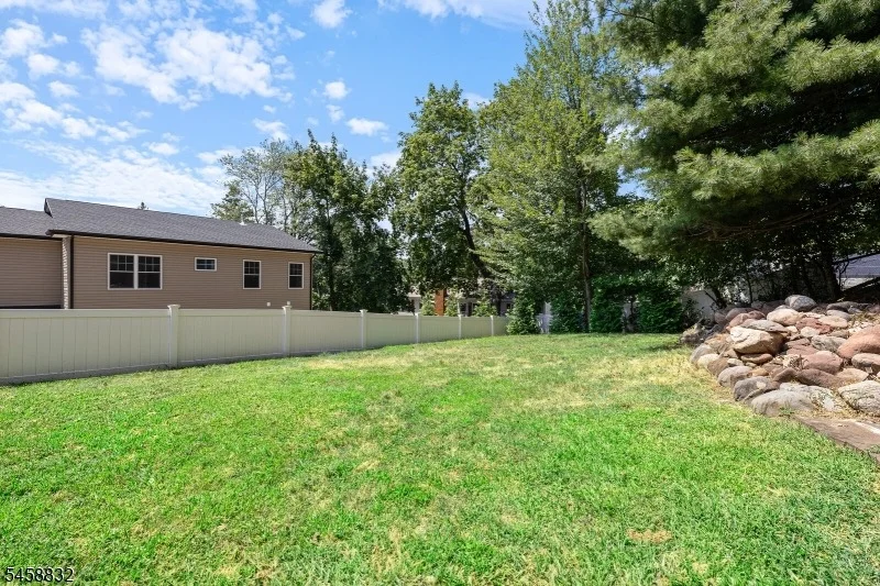 Photo of 330 Springfield Ave