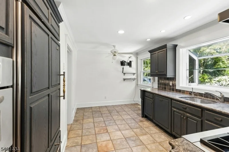 Photo of 170 New Providence Rd