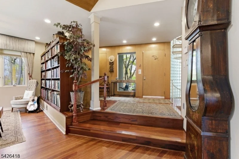 Photo of 72 Washington Valley Rd