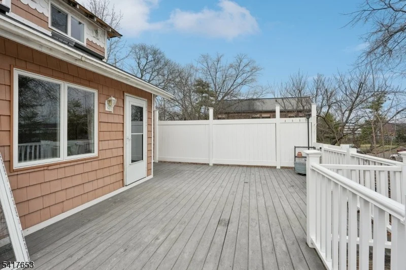 Photo of 1492 Alps Rd
