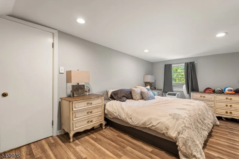 Photo of 175 Long Pond Rd
