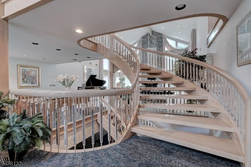 Photo of 52 Edgemont Rd
