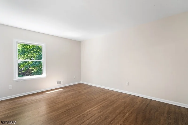 Photo of 26 W Main St