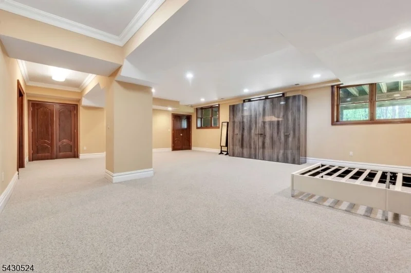 Photo of 37 Robbins Rd