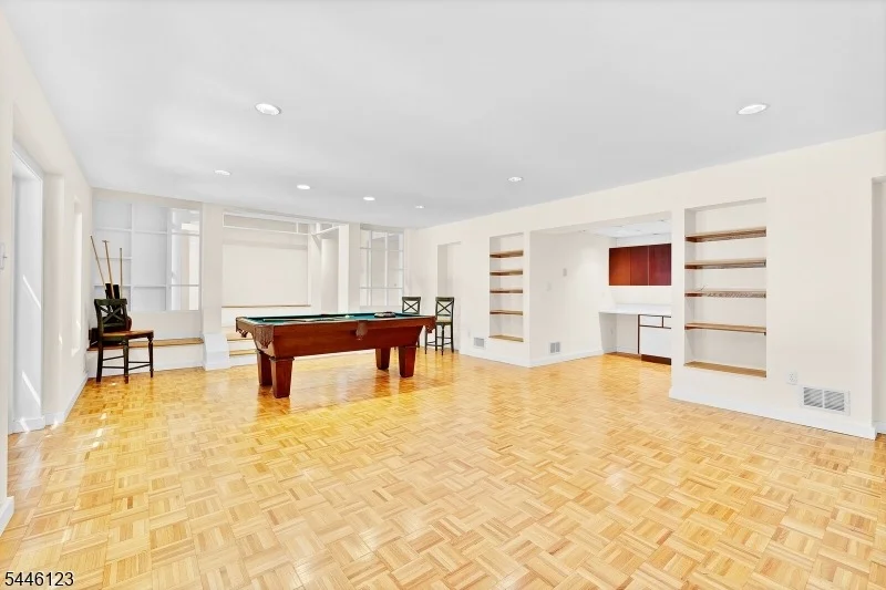 Photo of 30 Ellsworth Dr