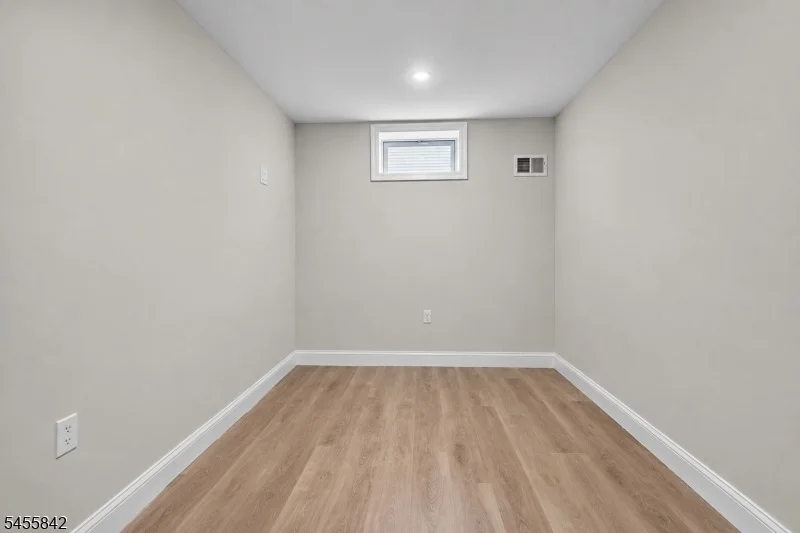 Photo of 41 Lefke Ln