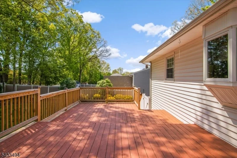 Photo of 44 Summit Rd