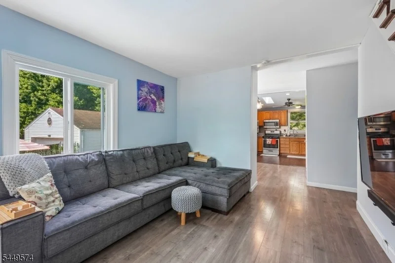 Photo of 2 Howard St