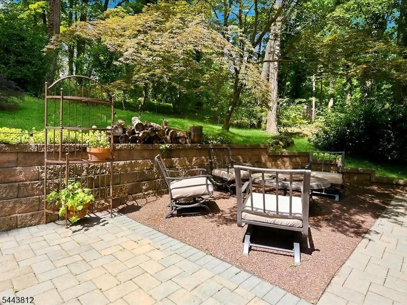 Photo of 76 Long Hill Rd