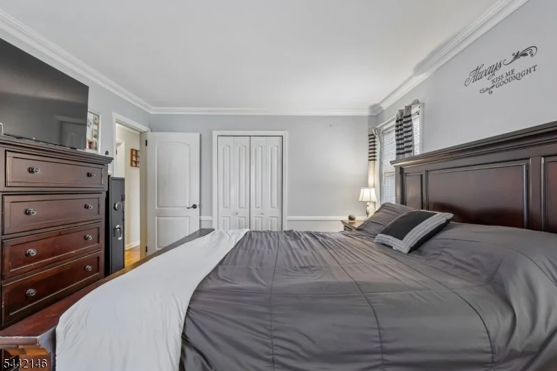 Photo of 49 Pancake Hollow Dr