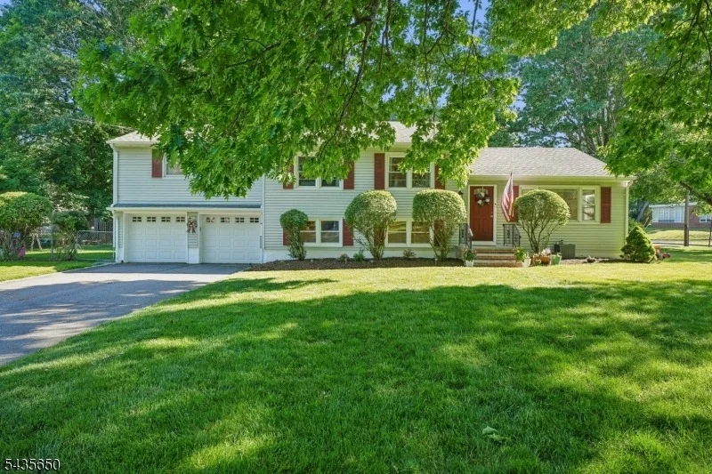 Photo of 2 Knapp Ave