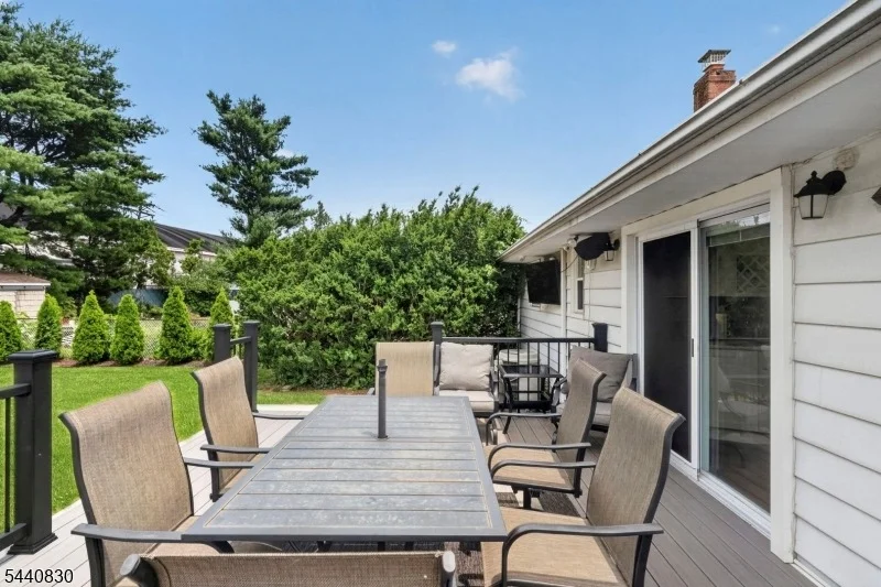 Photo of 42 Donnalin Pl