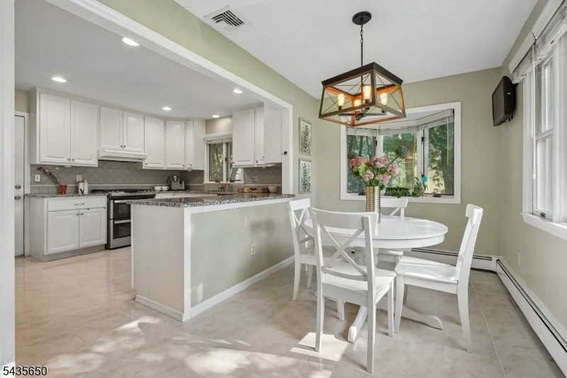 Photo of 2 Knapp Ave