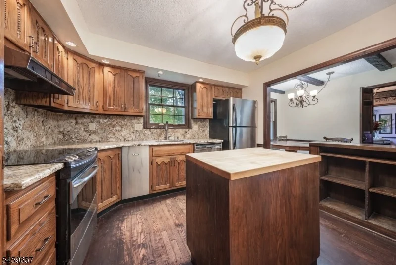 Photo of 44 Chestnut Rd
