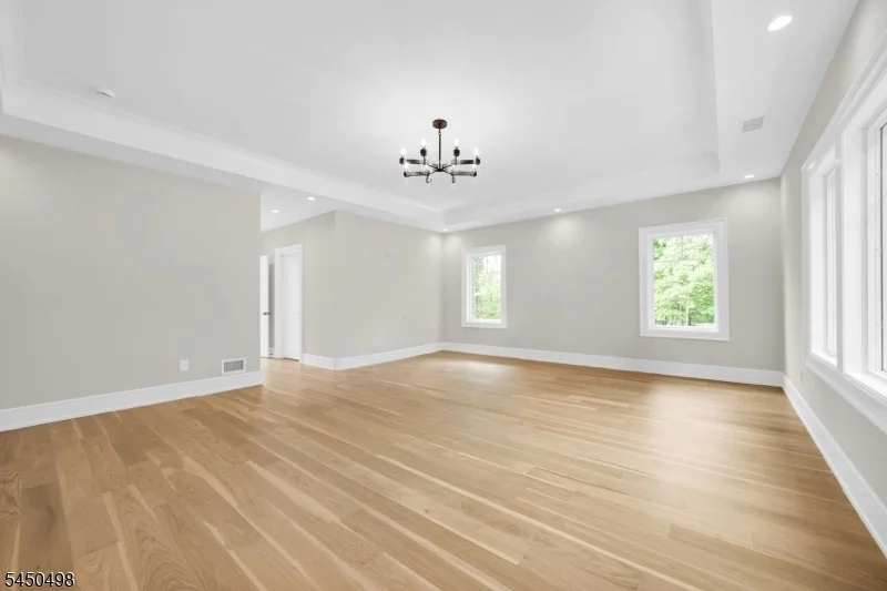 Photo of 237 Mountainside Rd