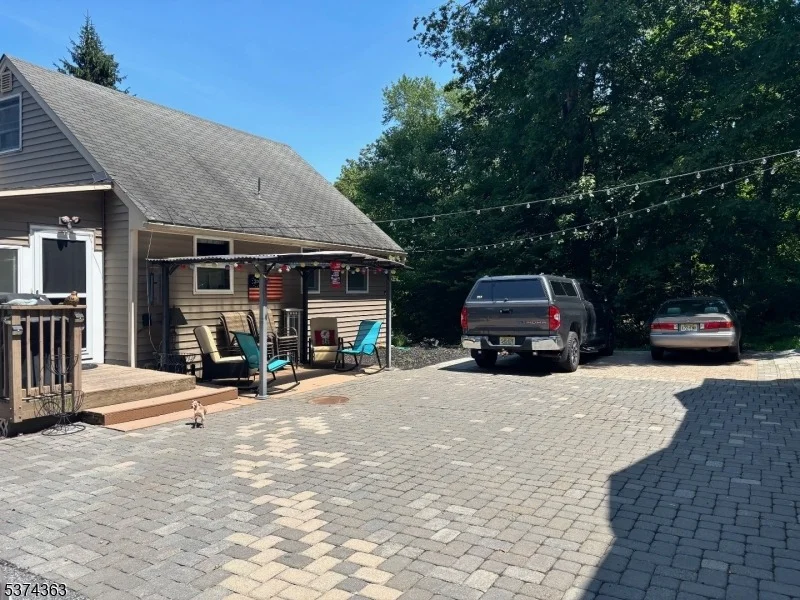 Photo of 108 Hillside Dr