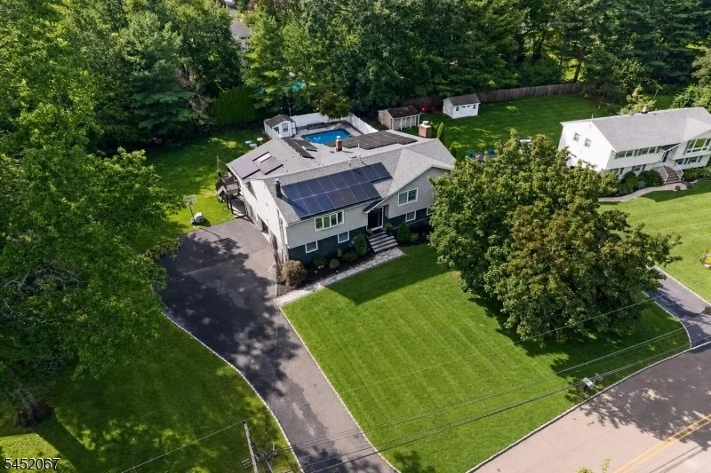 Photo of 23 Douglas Dr
