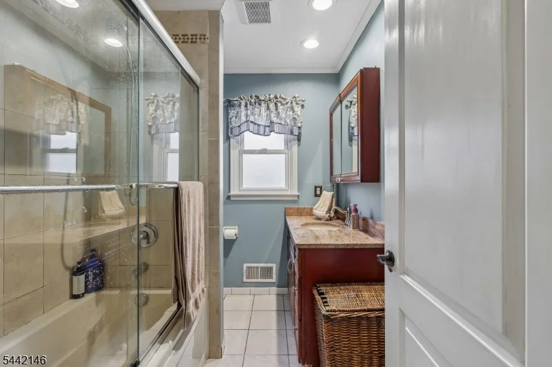 Photo of 49 Pancake Hollow Dr