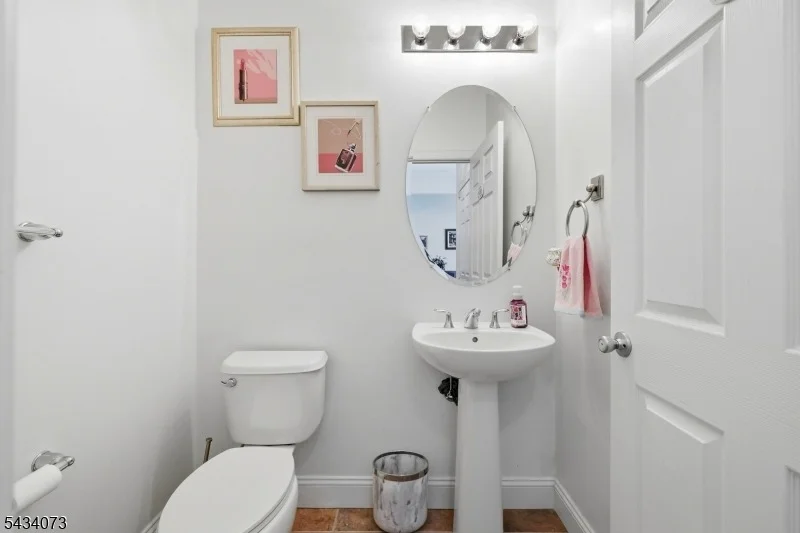 Photo of 81 Washington Square Circle