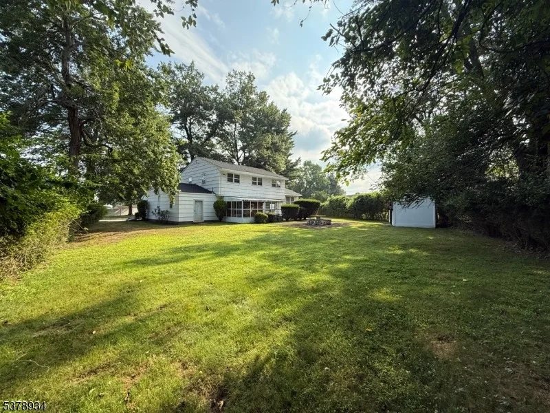Photo of 5 Addison Dr