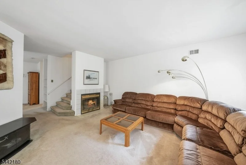 Photo of 18 Pheasant Brook Court