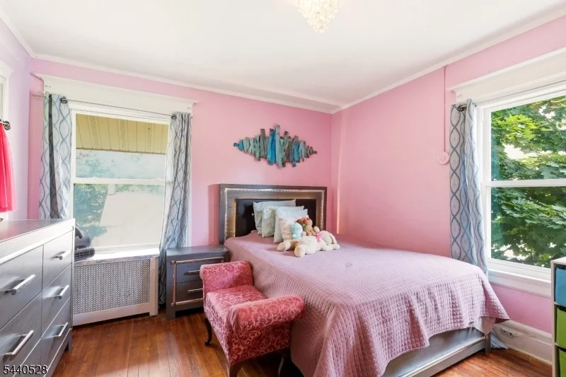 Photo of 569 Berkeley Ave