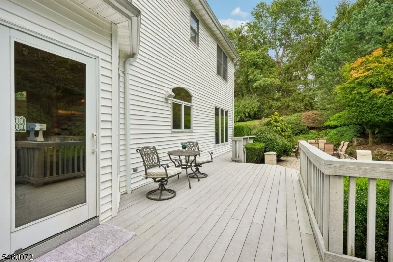 Photo of 16 Apple Ln