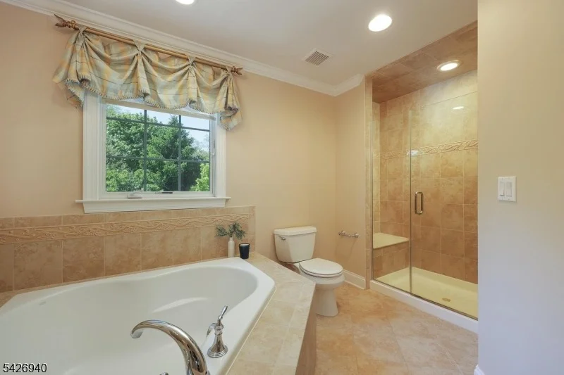 Photo of 84 Bedford Dr