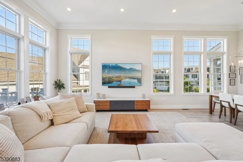 Photo of 30 Juniper Ct